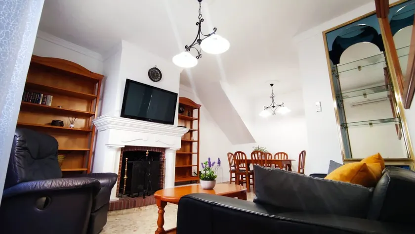 Full apartment in Alhaurín de la Torre - Image 1