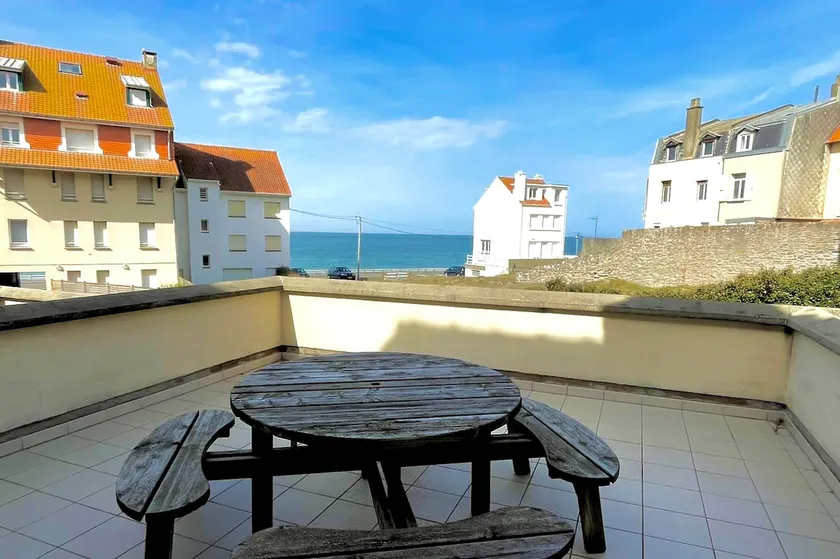 Family Sea Getaway, Sea View - Image 1