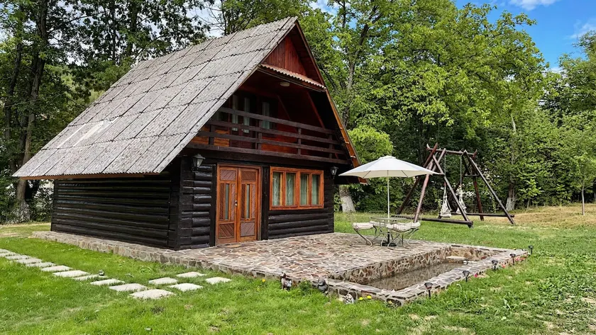 Romantic Private Cabin for 2 with Parking - Image 1