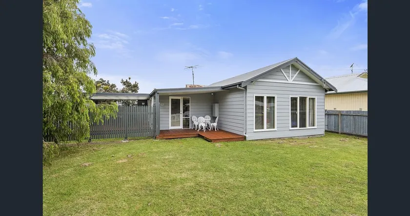”Shalom at the Bay” charming light-filled Cottage - Image 1