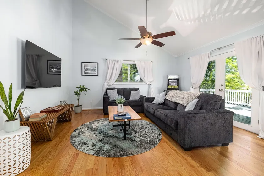 Lake Trace Retreat near Carolina Traverse Country Club - Image 1