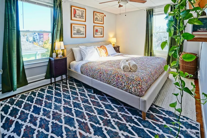 Castle Hill Lookout - Comfortable and Spacious Home - Image 1