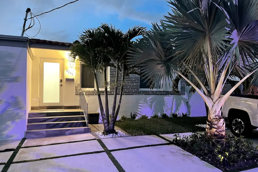 New Luxury home 2 bedrooms 1 bathroom in Miami FL - Image 1