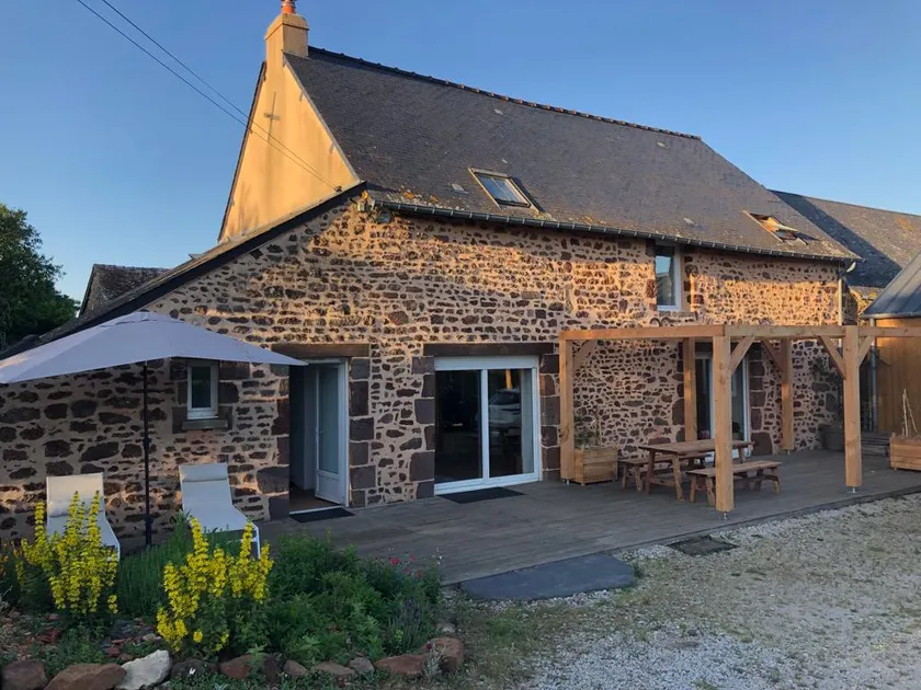 Bucolic farmhouse - Image 1