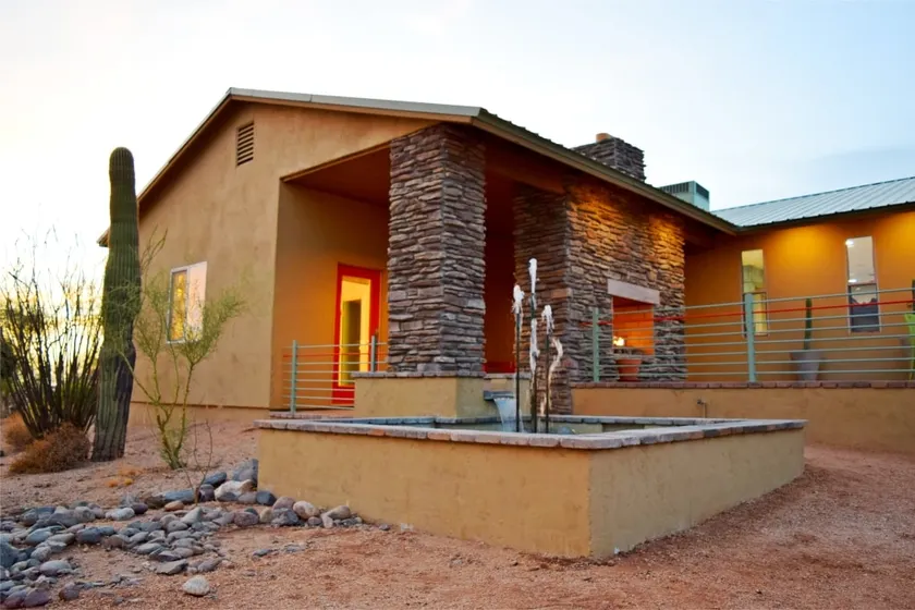 Cute modern 1 bedroom guest house w/ private patio - Image 1