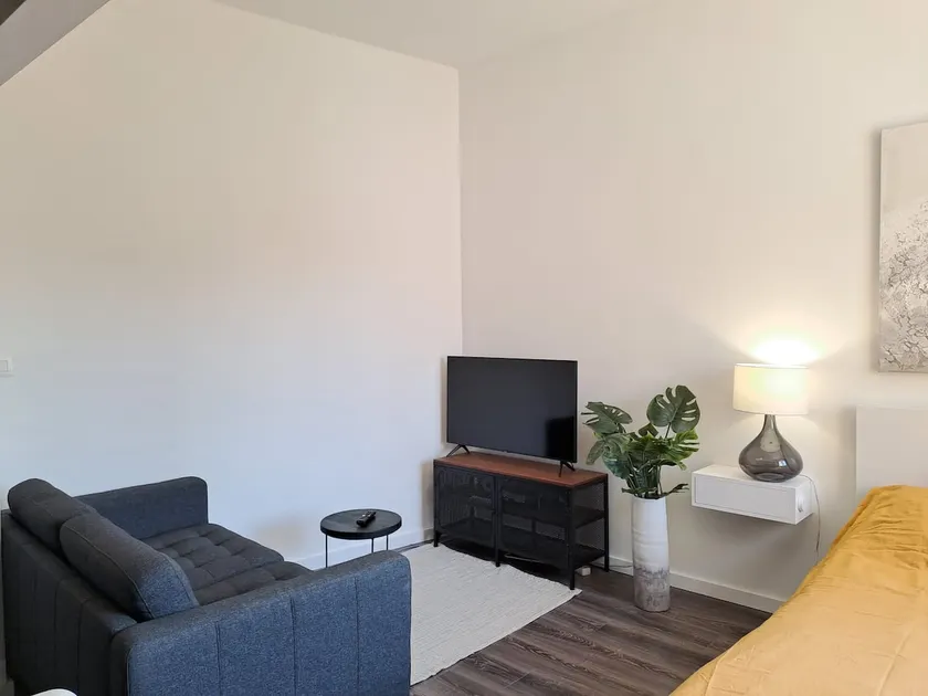 Modern studio next to Cinquantenaire Park - Image 1