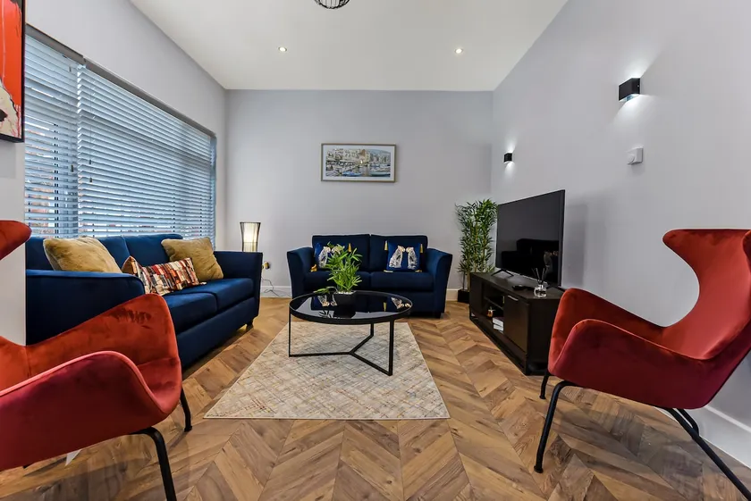 Welcoming and Radiant - Lovely & Family Friendly! - Image 1