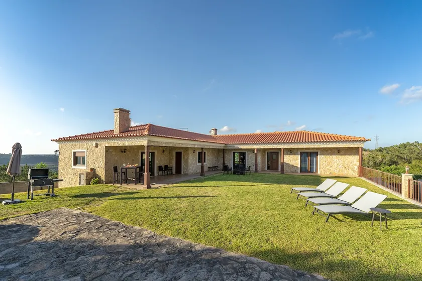Villa Junceira - refúgio de luxo perto do Castelo - Image 1