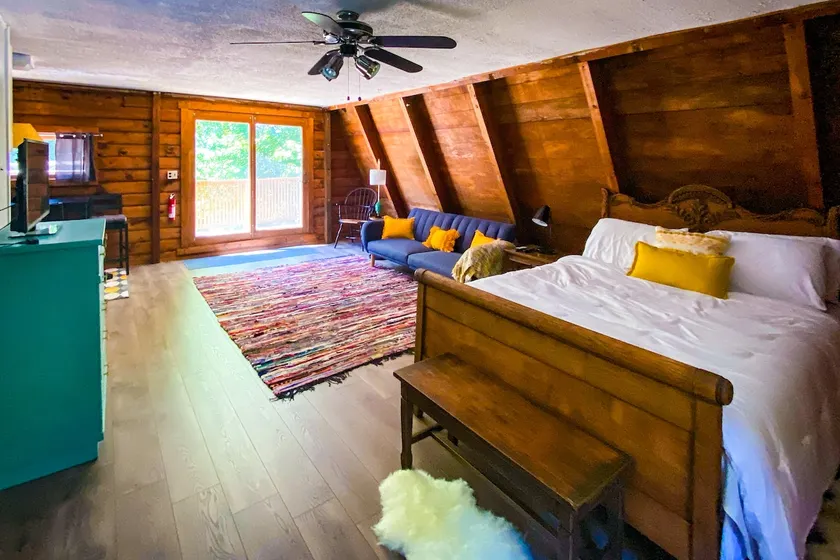 Hiker’s Haven, a Cozy Cabin above Bashakill Refuge - Image 1