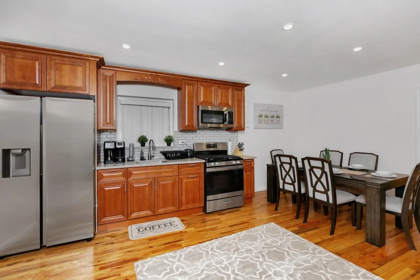 Beautiful and Comfortable 3 Bedrooms & 2 Bathroom - Image 1
