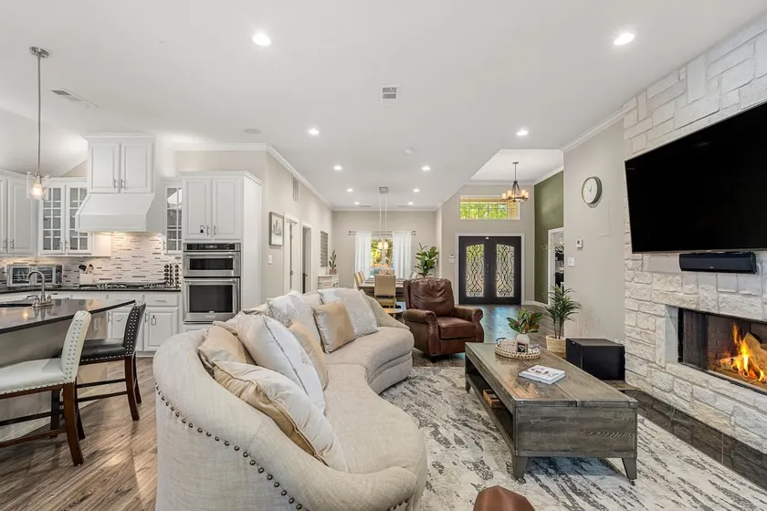 Getaway Near Downtown | Chef’s Kitchen, Hot Tub - Image 1