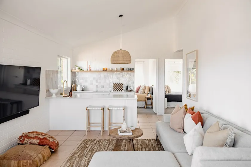 Villa Jol’ Shoal Bay | 5mins to beach | King beds - Image 1
