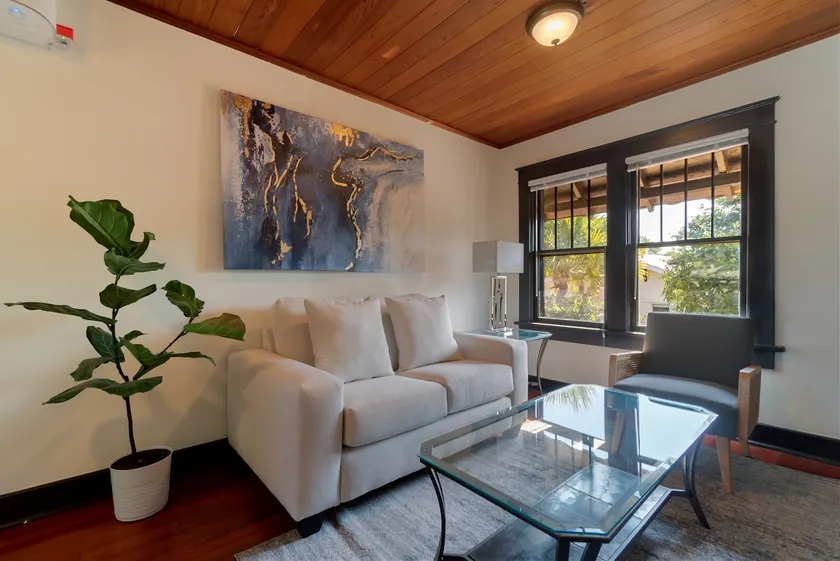 1-Bedroom close to restaurants & beach, bikes - Image 1