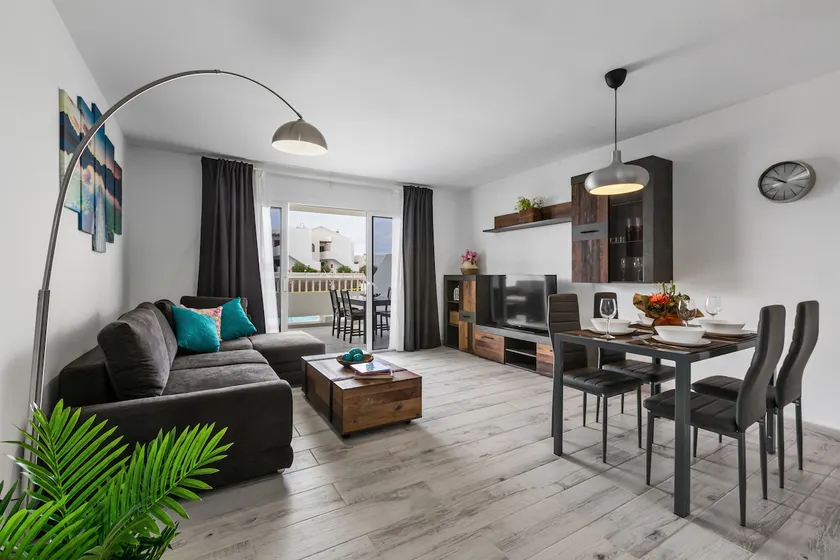317 Cozy Home · Big Terrace & Pool View - Image 1