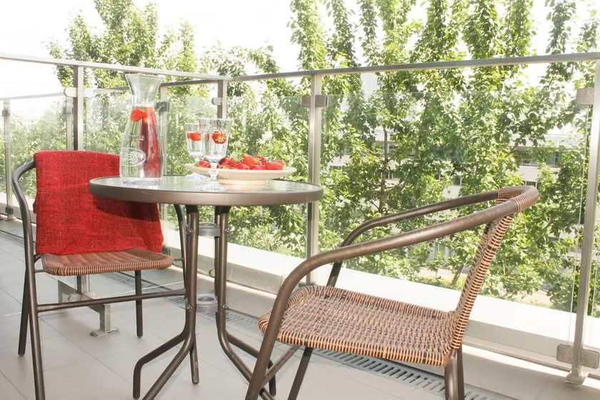 Triton Park Apartments - Image 1
