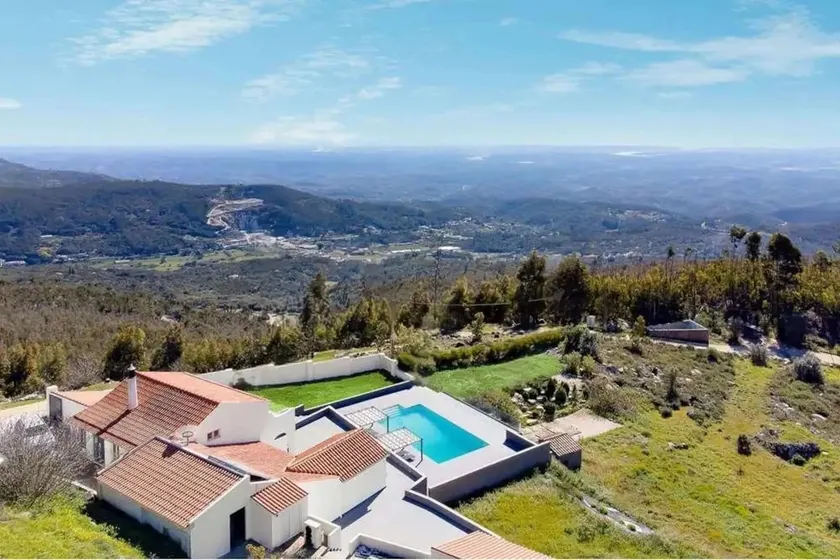 On Top of The Algarve - Image 1