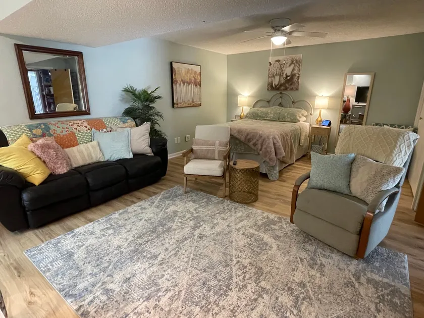 Kayaker’s Bungalow. Adorable 1 bedroom river front - Image 1