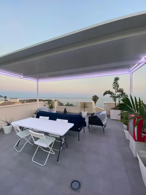 Spectacular penthouse with ocean view and pool - Image 1