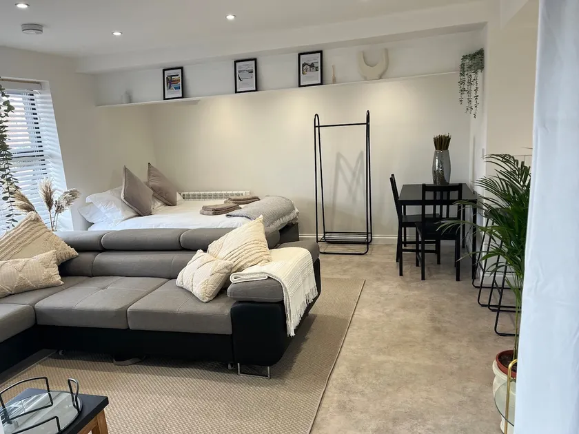 Studio apartment - sunsets and sea views - Image 1