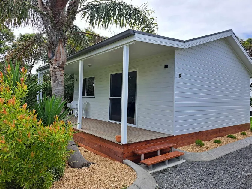 Cottage 3-1 BR, Spa-1Queen, Port Welshpool - Image 1