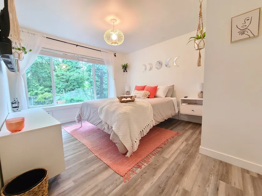 BOHO creekside get away - Image 1