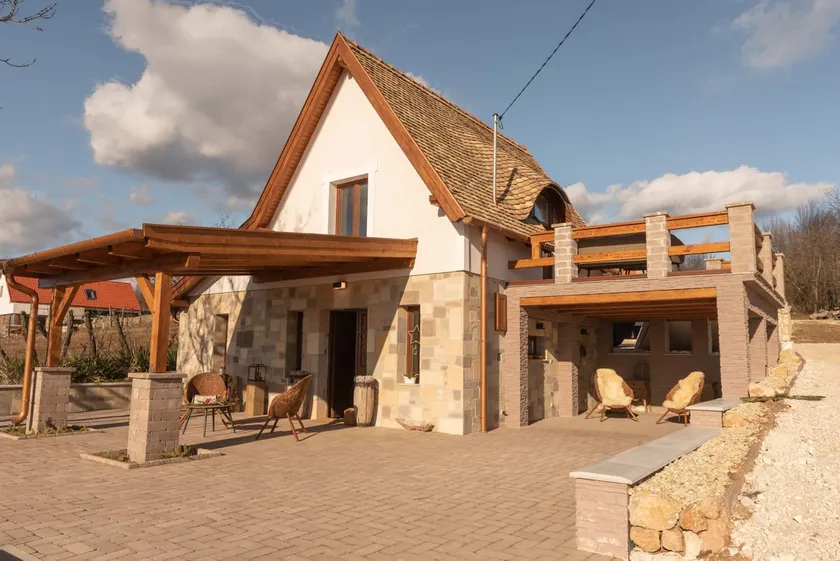 Relax in the heart of Lake Balaton - Casa Noe - Image 1