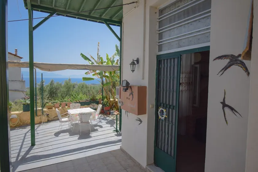 Dimi-tra-ditional house - Image 1