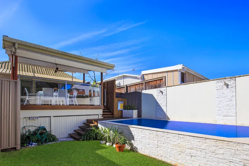 New Farm House + Pool - Image 1