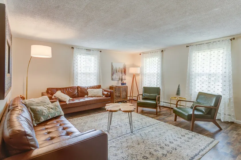 Pet Friendly, Walk to Lake&Camp of the Woods - Image 1