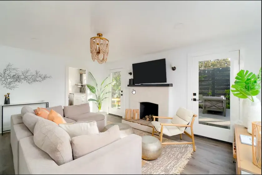 Charming Beach Cottage, 2 blocks from the water! - Image 1