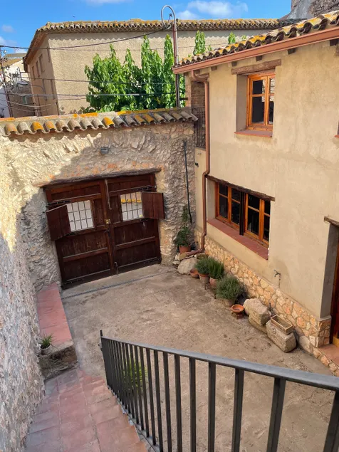 El Baluard, a cozy apartment ideal for couples. - Image 1