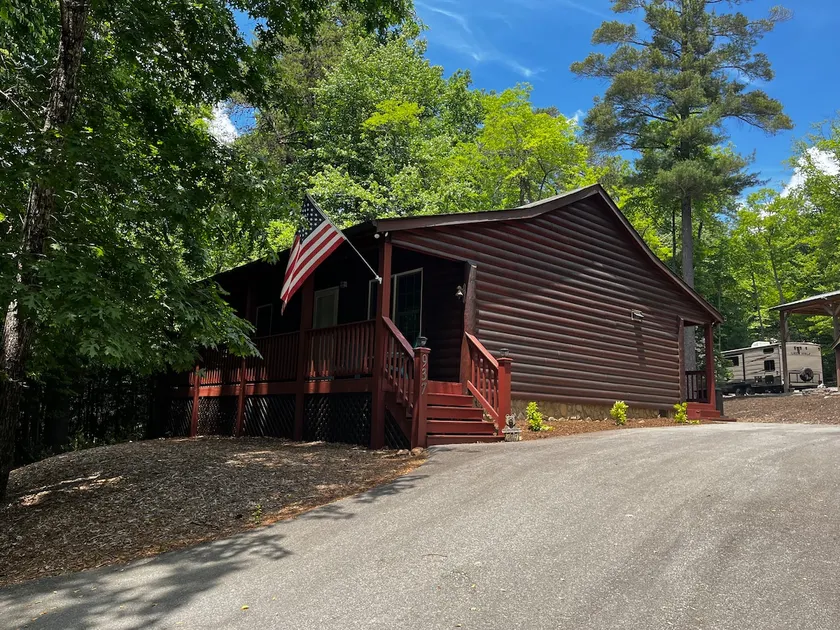Uncle Jim’s Cabin! - Image 1