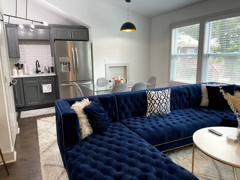 Private King Loft | Serene Setting | Downtown - Image 1
