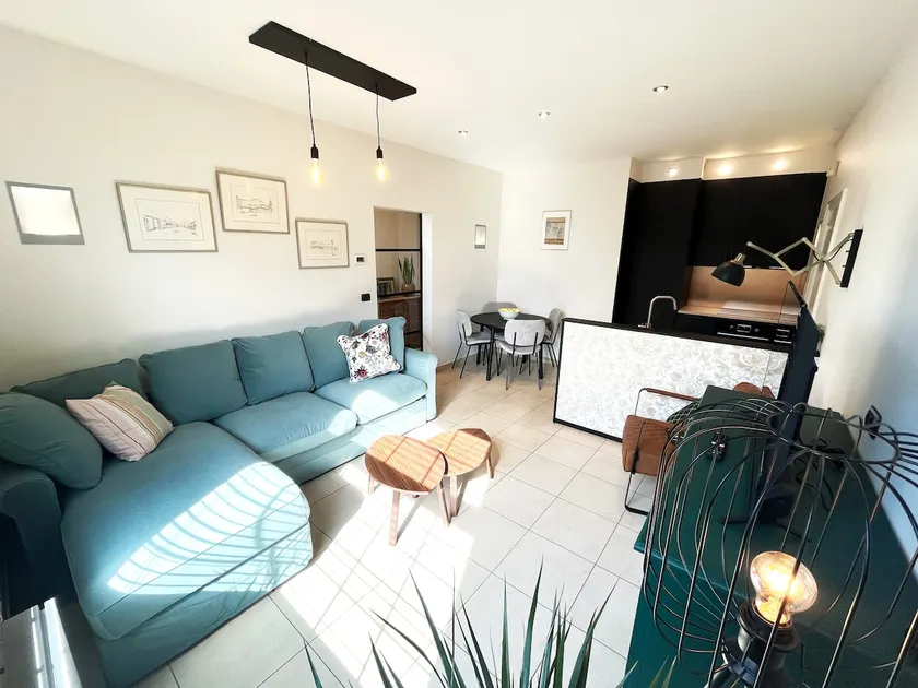 Beautifully renovated guesthouse - Image 1