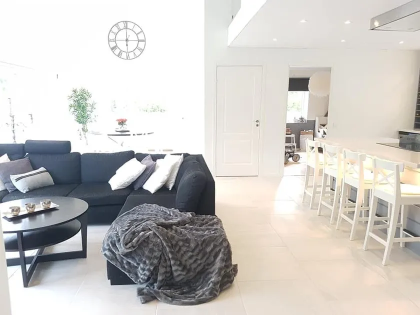 Newly built nice villa with a hot tub - Image 1