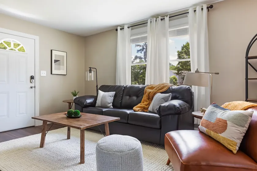 3BR Oasis | Mins from Downtown - King Bed - Image 1