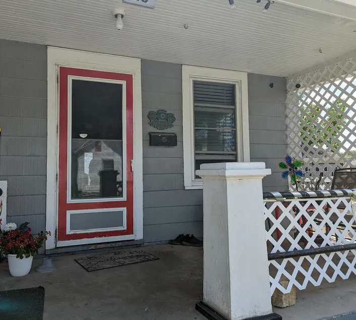 Nancy’s Duplex: Private & Comfy Getaway - Image 1