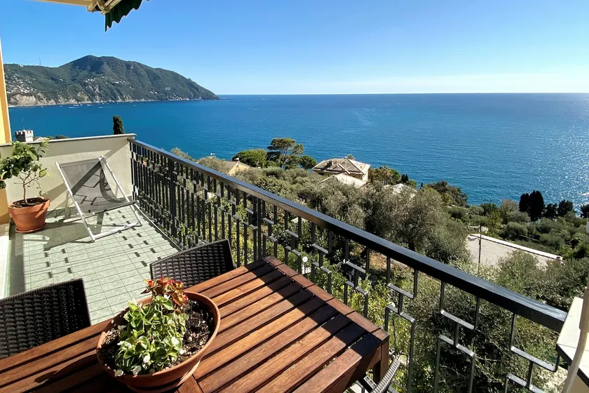 Delightful location with amazing views - Image 1