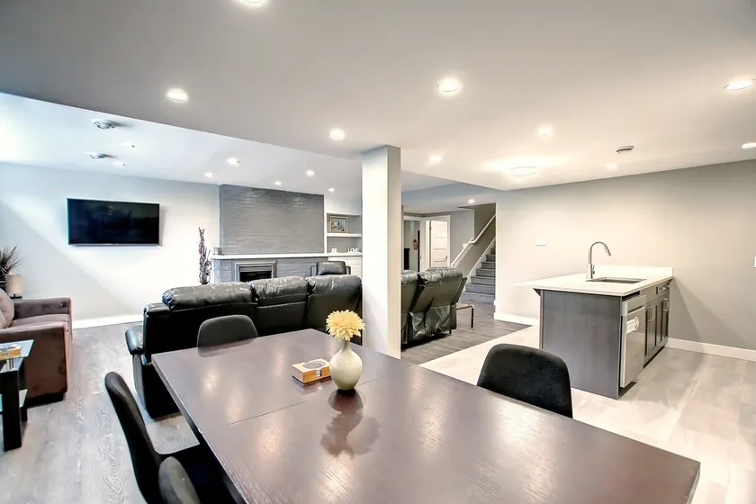 Historical highlands river valley modern suite - Image 1