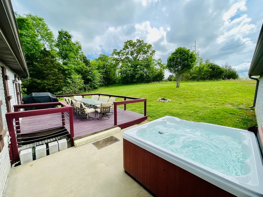 Beautiful Large Upscale Branson Home! - Image 1