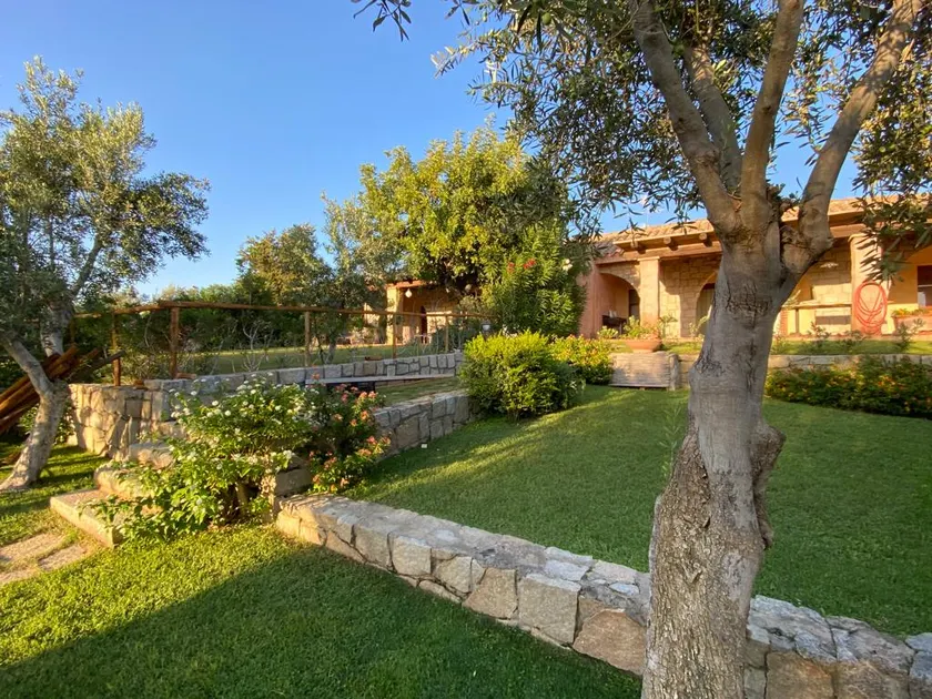 Villa Laura, fronte piscina e giardino privato - Image 1