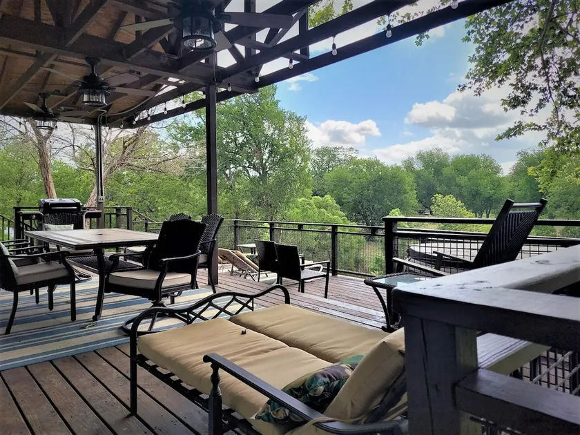 Quiet, peaceful, and secluded 3-bedroom home - Image 1