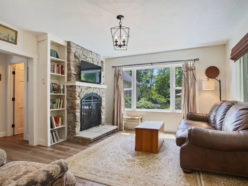 Grove Cottage walkable retreat in St. Croix Valley - Image 1