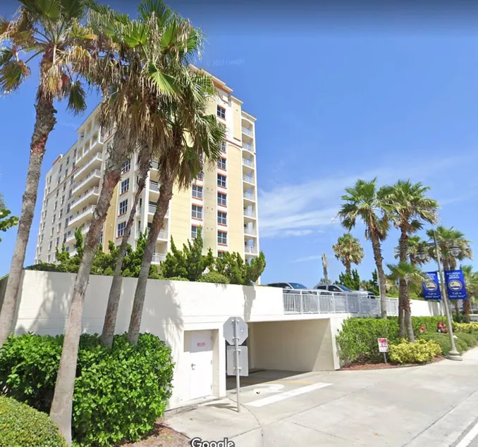 HUGE Beachfront Condo 3 Bed / 2 Bath - 5th Floor! - Image 1