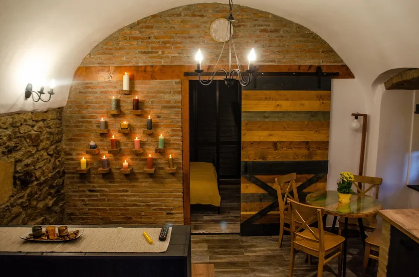Apartment ”42.2”, accommodation in the historical center of Bistrita - Image 1