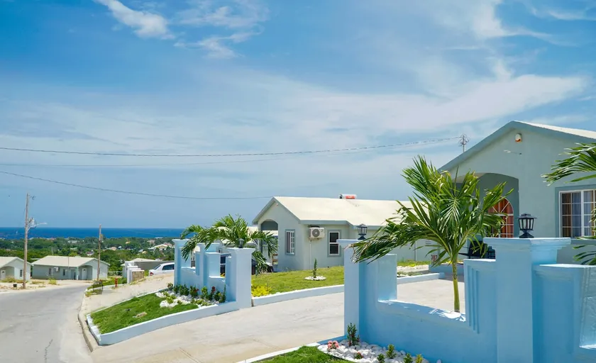 Luxury Overlooking Puerto Seco Beach @Camelot - Image 1