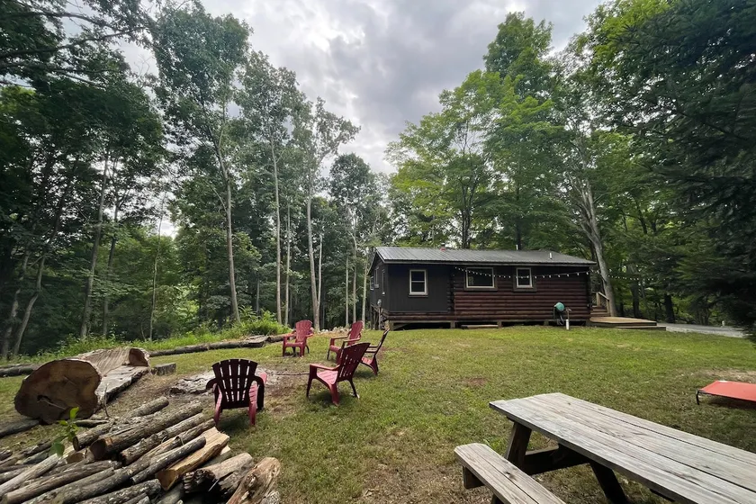 The Houndini Cabin at Trout Pond with Hot Tub! - Image 1