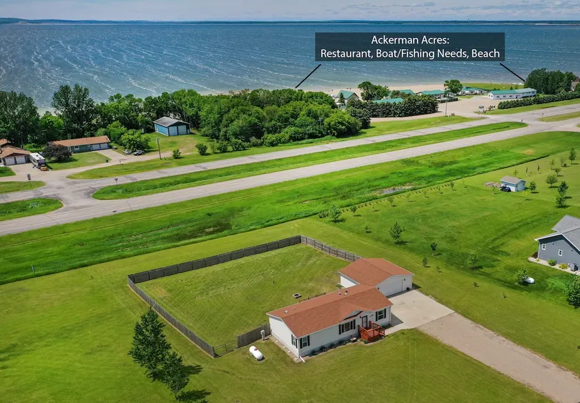 Three bedroom home on a large lot with a lake view - Image 1