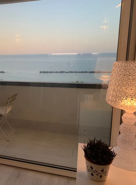 Beautiful sea view apartment - Image 1