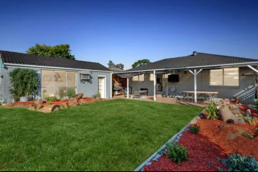 Yours 3 bedrooms house - Close to the park - Image 1